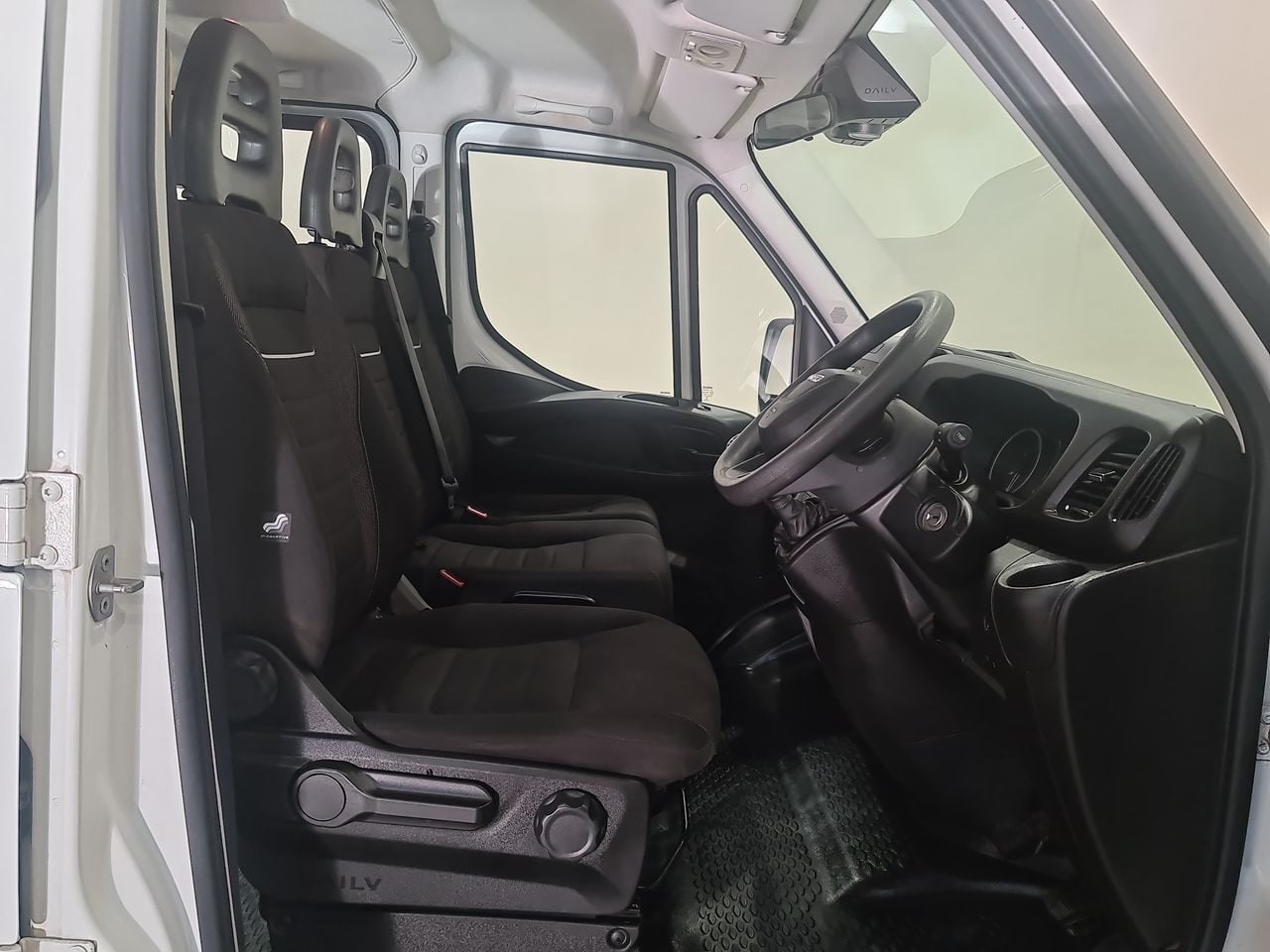 Used Iveco Daily 2023 for sale - 77729177: Photo 18