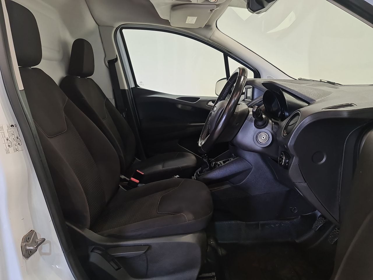 Used Ford Transit Courier 2021 for sale - 77196562: Photo 17
