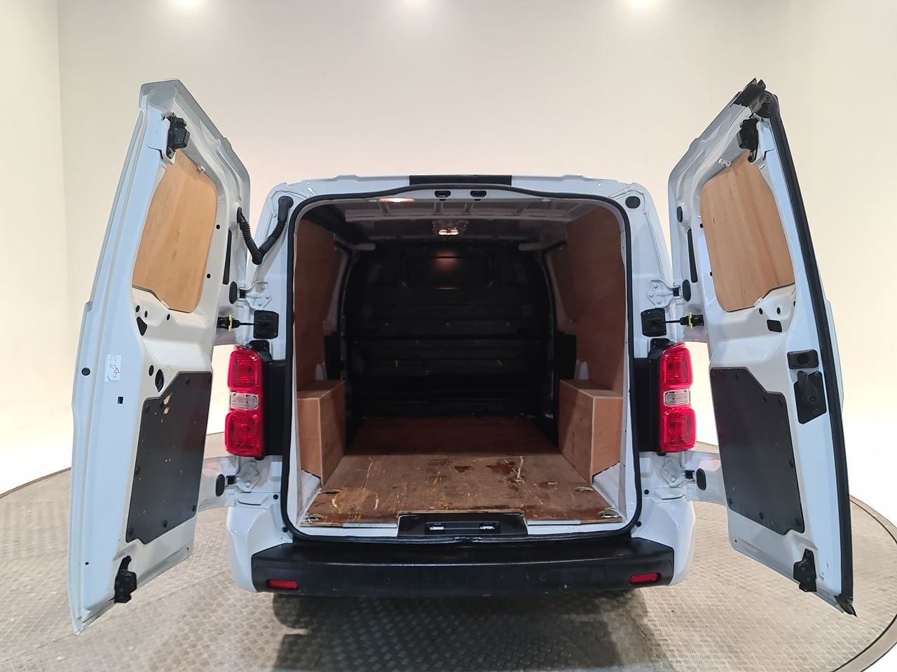 Used Vauxhall Vivaro 2023 for sale - 77506766: Photo 13