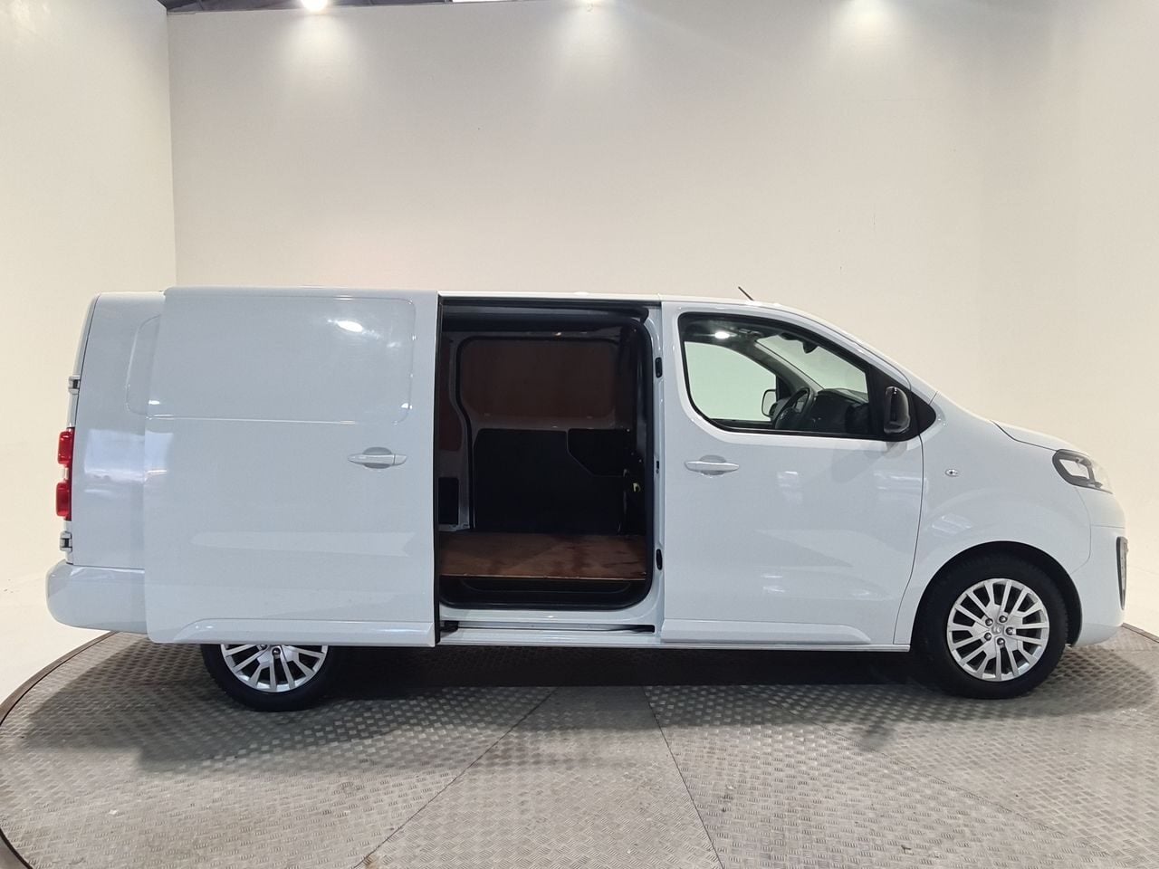 Used Vauxhall Vivaro 2023 for sale - 77506766: Photo 19