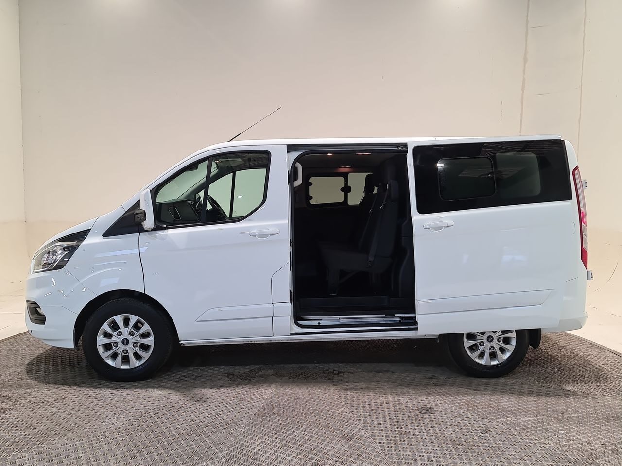 Used Ford Transit Custom 2021 for sale - 76544856: Photo 10