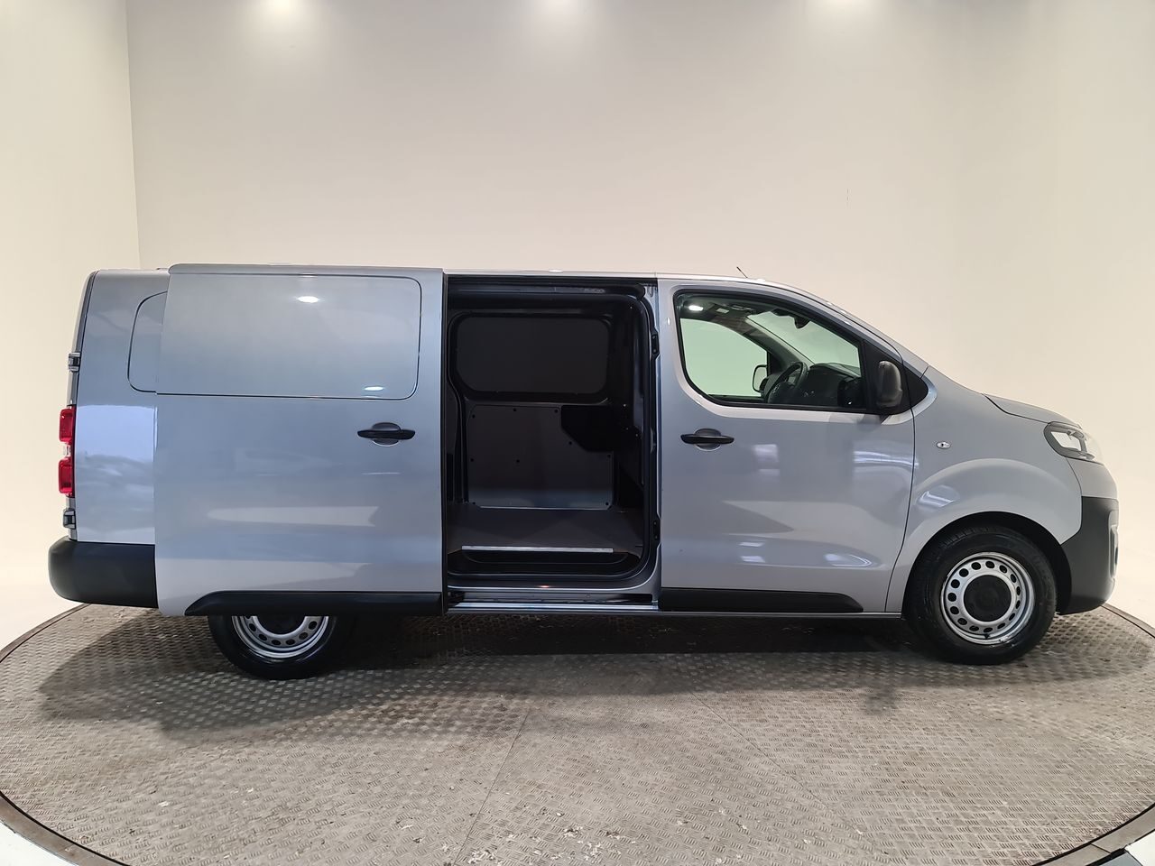 Used Vauxhall Vivaro 2023 for sale - 76577137: Photo 18