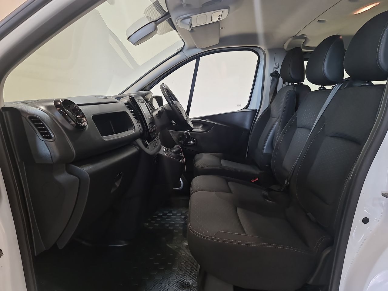 Used Vauxhall Vivaro 2018 for sale - 76544810: Photo 7