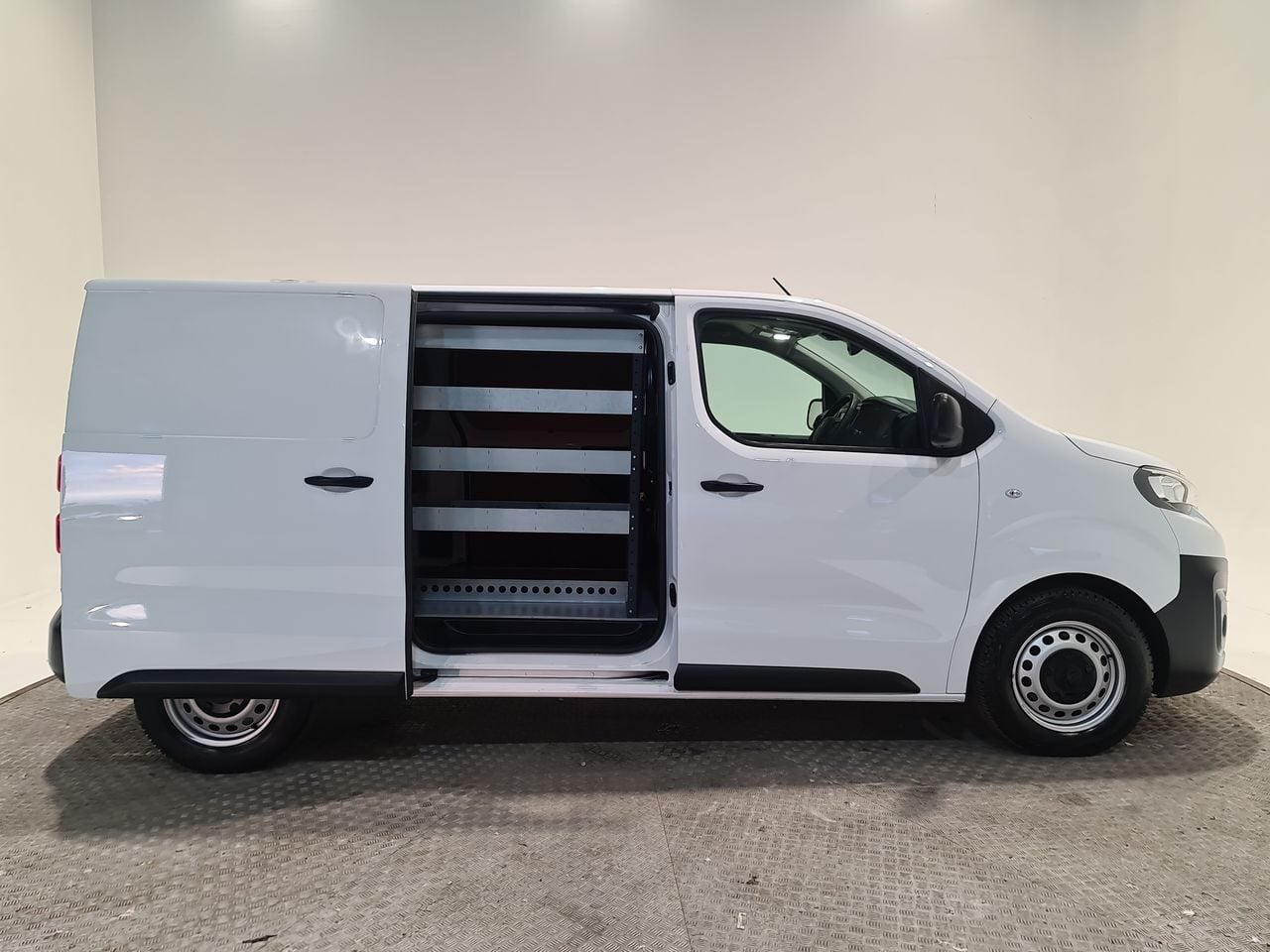 Used Peugeot Expert 2022 for sale - 76895896: Photo 17