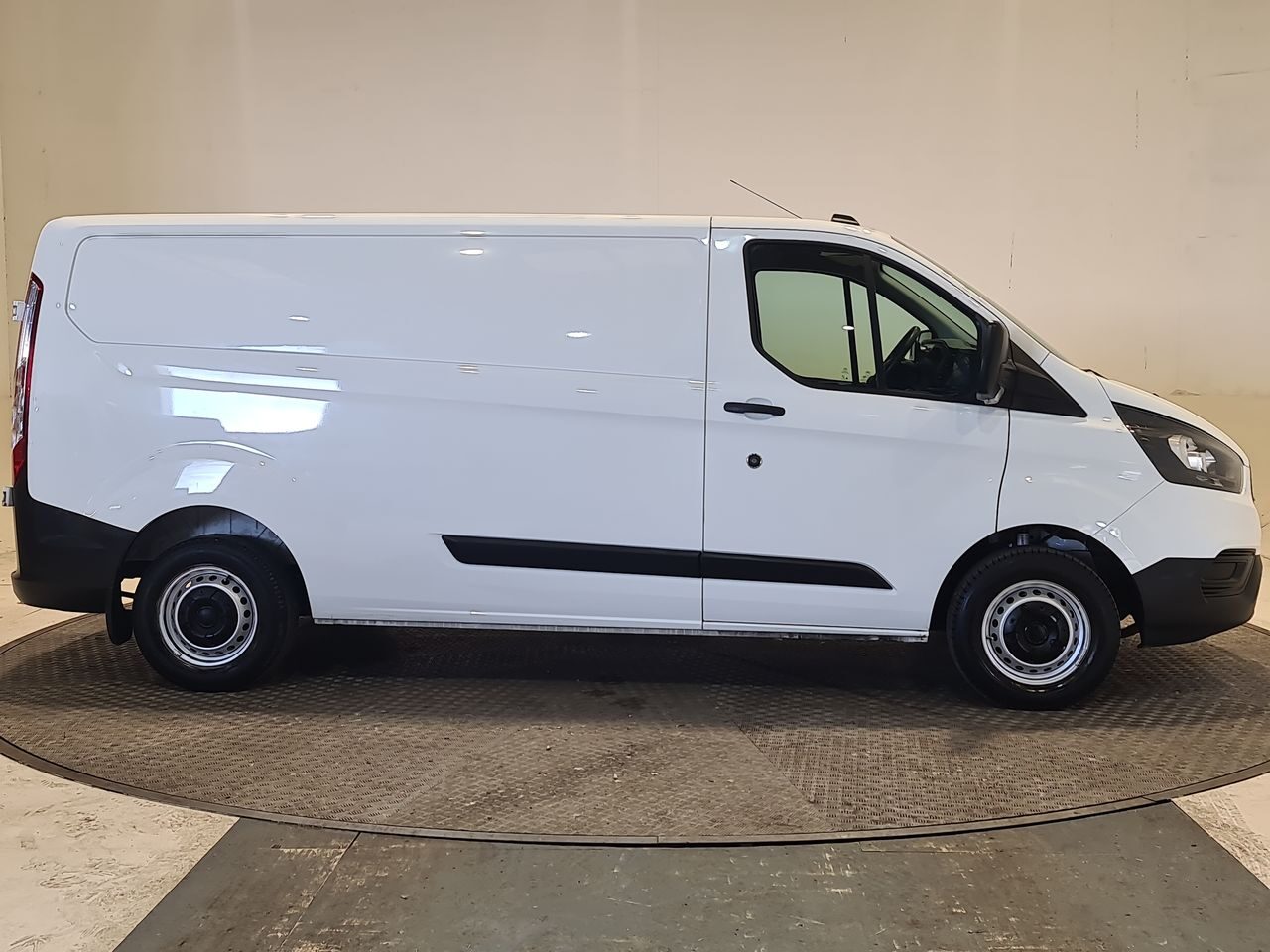 Used Ford Transit Custom 2023 for sale - 76544760: Photo 16