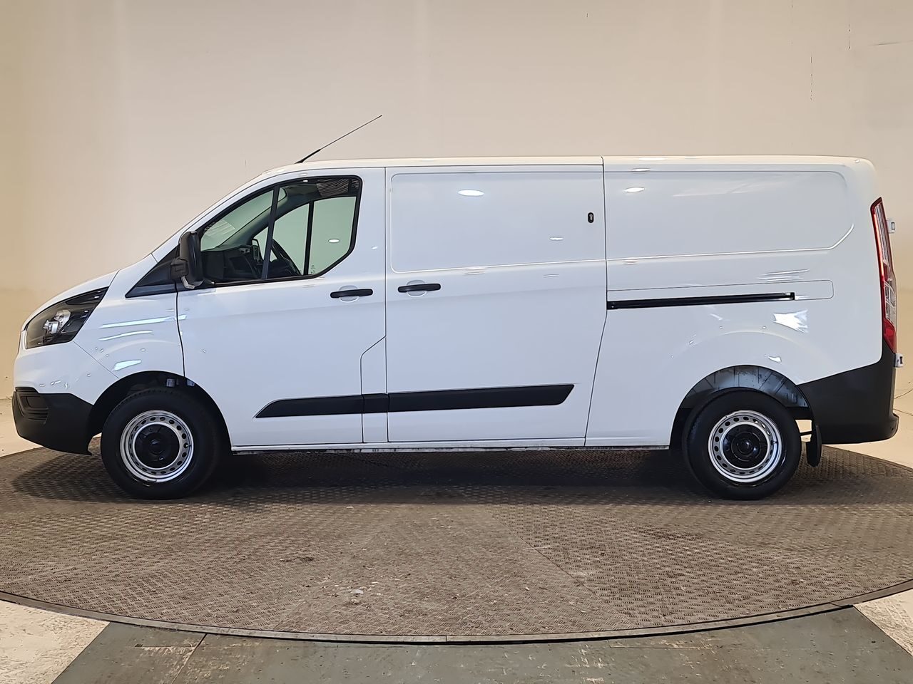 Used Ford Transit Custom 2023 for sale - 76544760: Photo 5