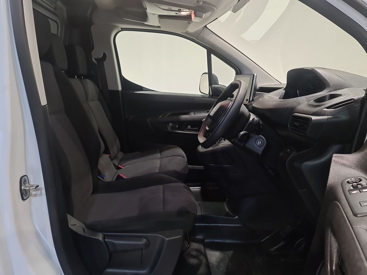 Used Peugeot Partner 2023 for sale - 77501311: Photo 17