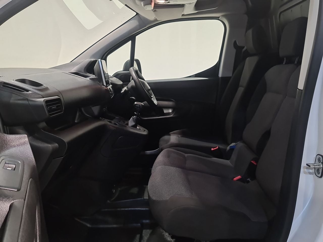 Used Peugeot Partner 2023 for sale - 77501311: Photo 7