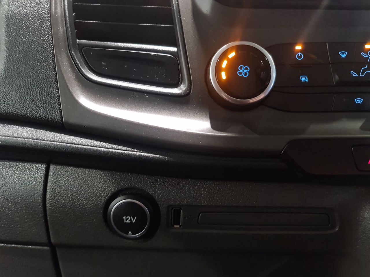 Used Ford Transit Custom 2019 for sale - 76577129: Photo 31