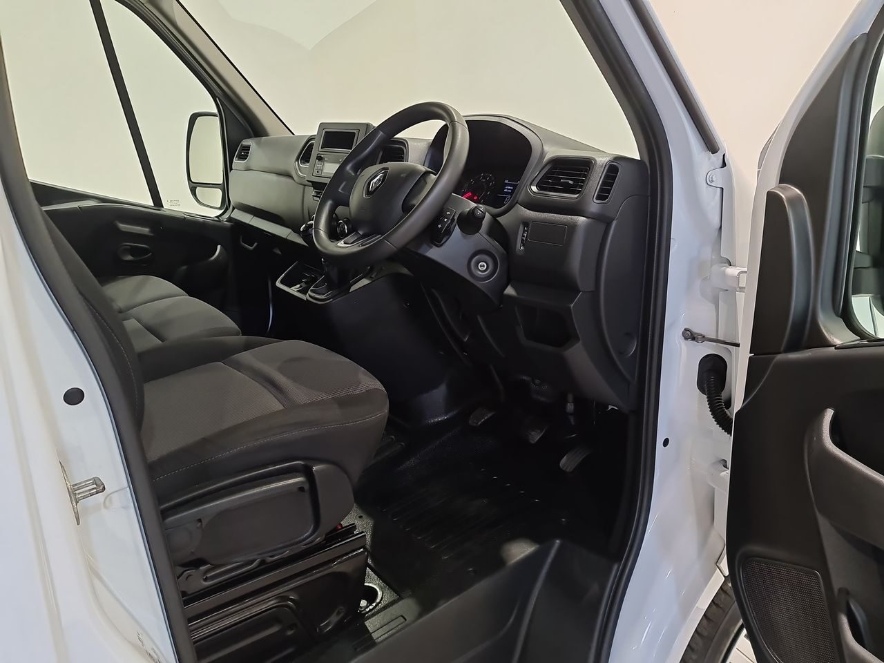 Used Renault Master 2023 for sale - 77905706: Photo 17