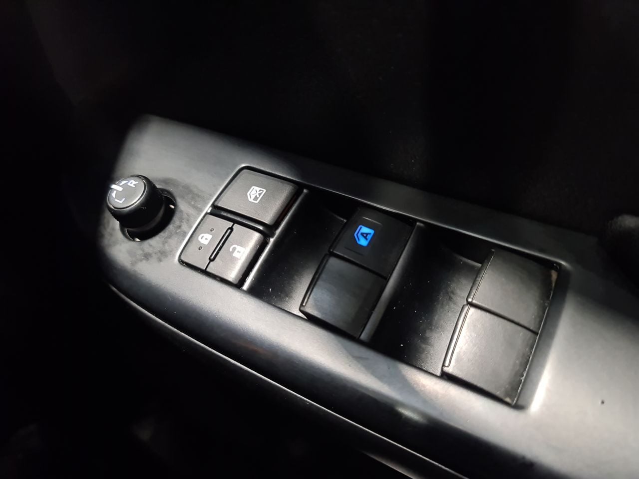 Used Toyota Hilux 2020 for sale - 77337739: Photo 27