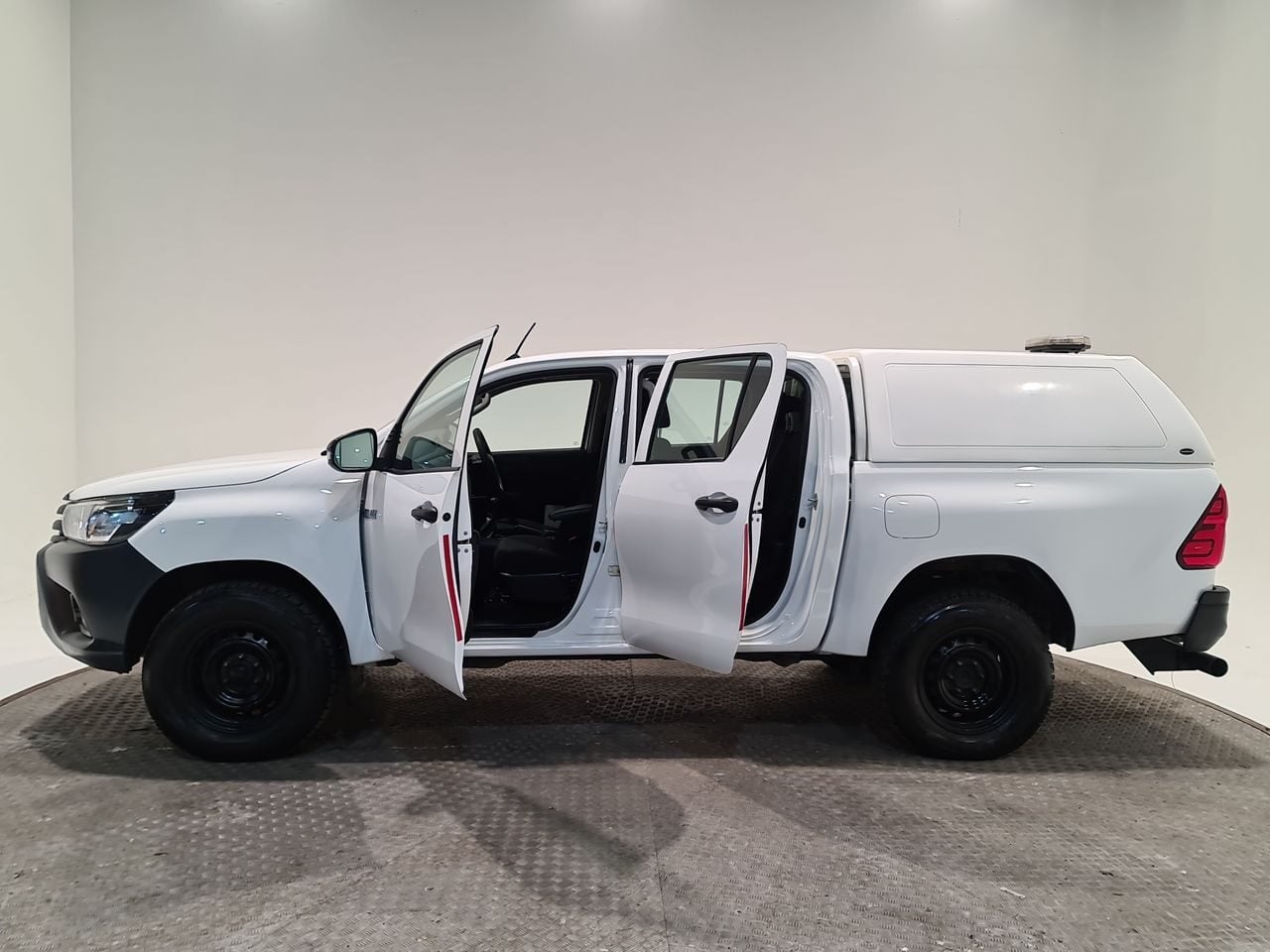 Used Toyota Hilux 2020 for sale - 77337739: Photo 9