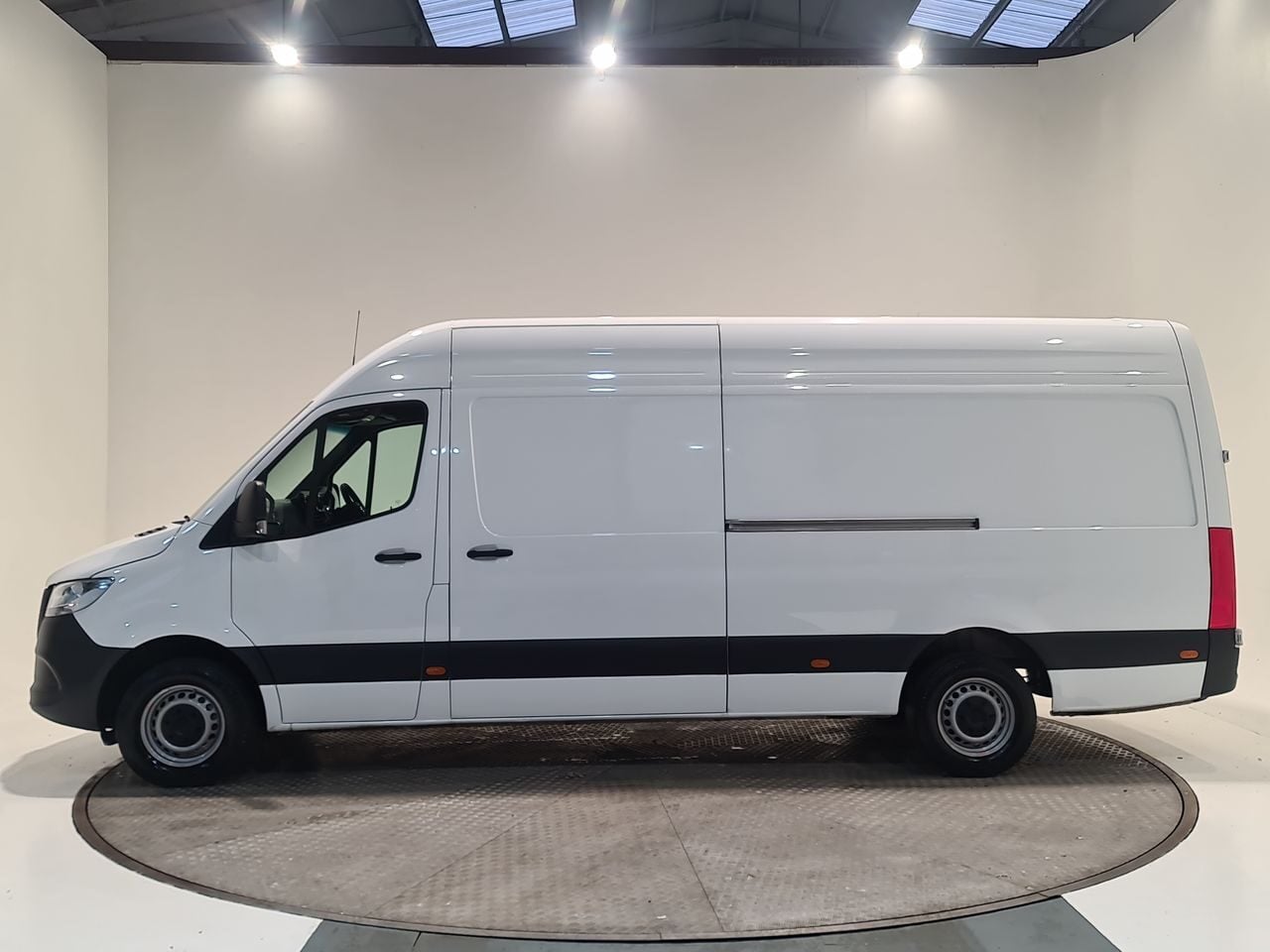 Used Mercedes-Benz Sprinter 2025 for sale - 77520469: Photo 5