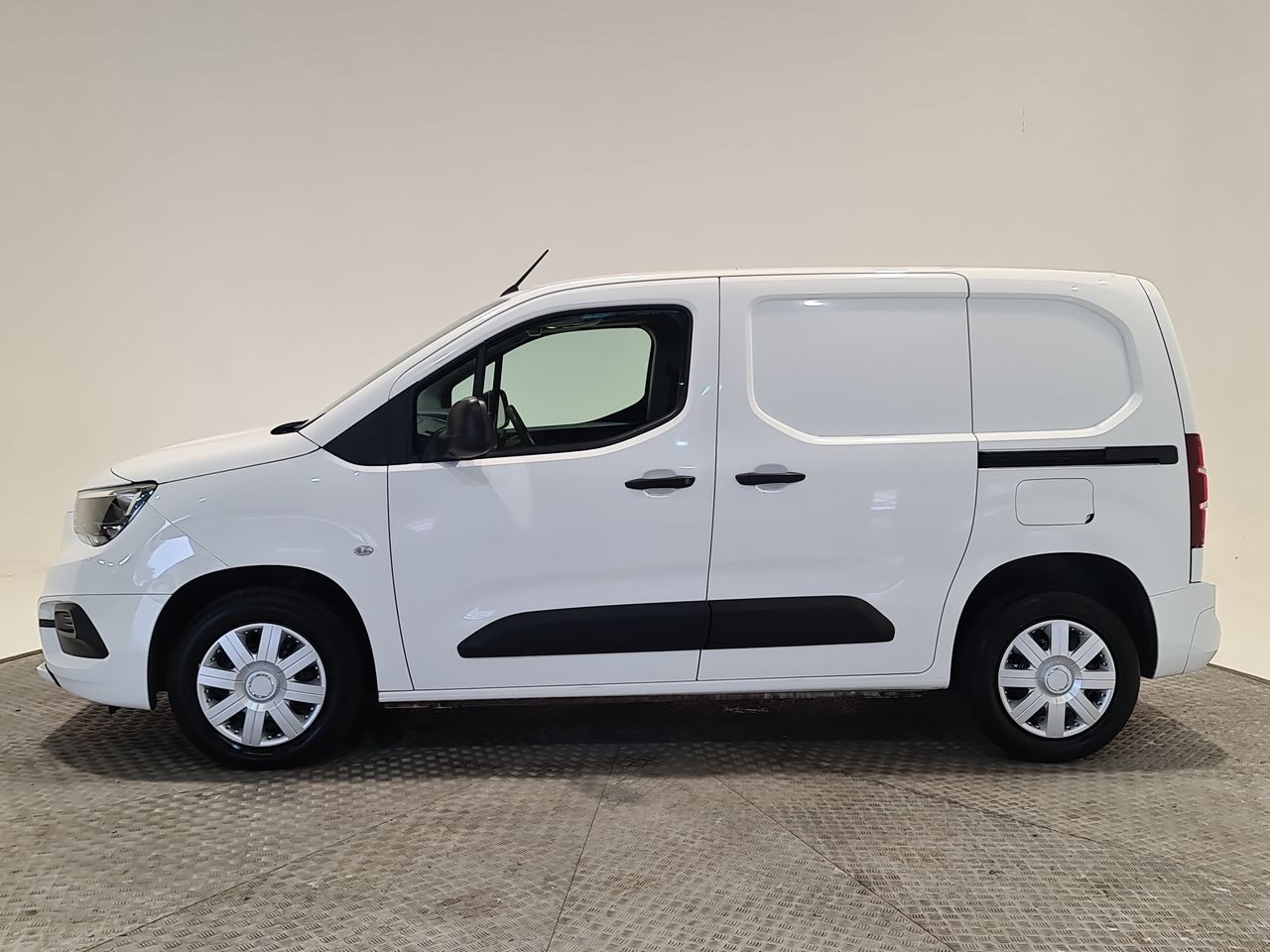 Used Vauxhall Combo 2020 for sale - 76544774: Photo 5