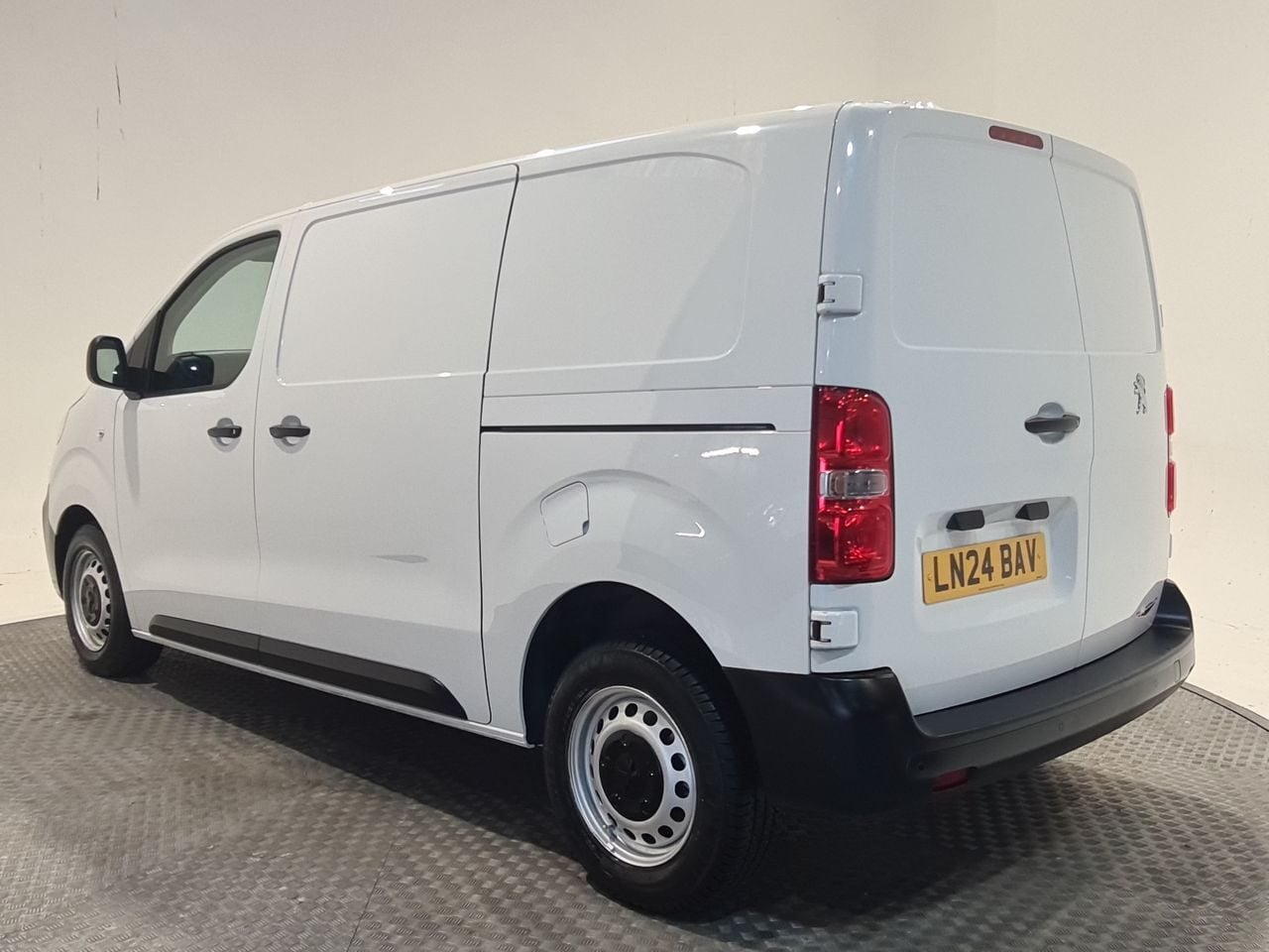 Used Peugeot Expert 2024 for sale - 78179429: Photo 10