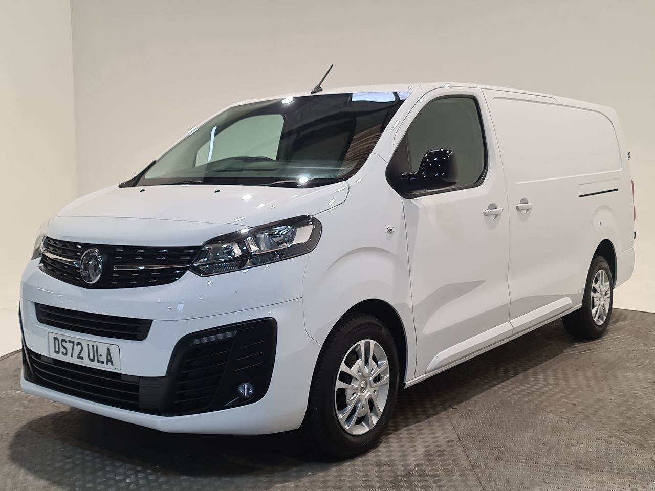 Used Vauxhall Vivaro 2023 for sale - 77546276: Photo 4