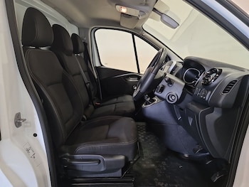 Used Nissan NV300 2021 for sale - 75876591: Photo