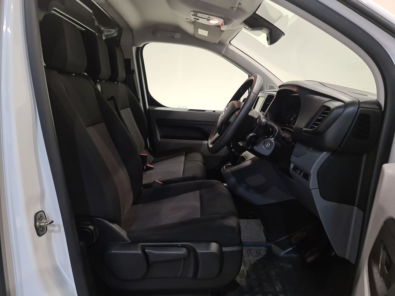 Used Vauxhall Vivaro 2022 for sale - 77355137: Photo 19