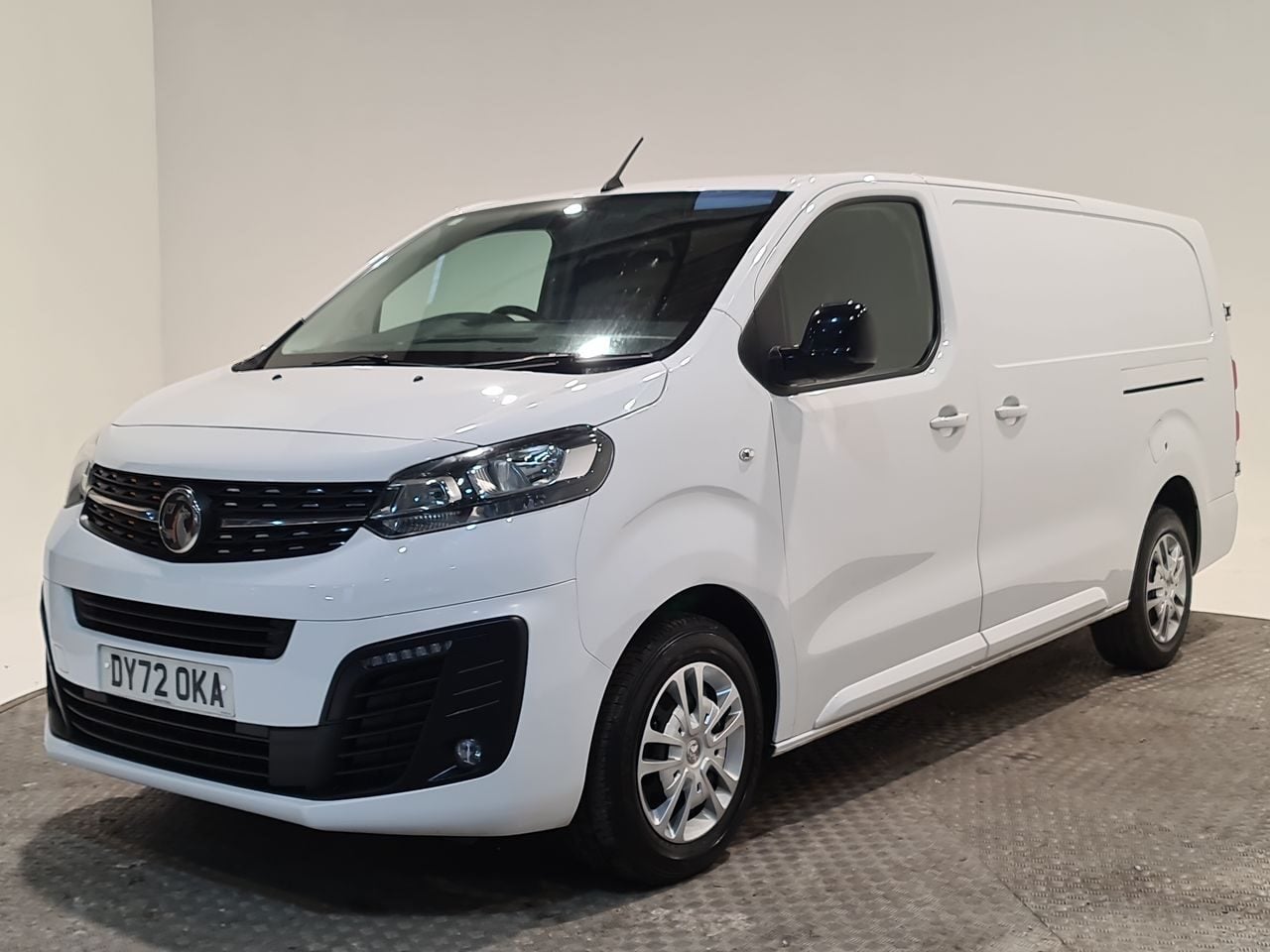 Used Vauxhall Vivaro 2022 for sale - 77355137: Photo 4