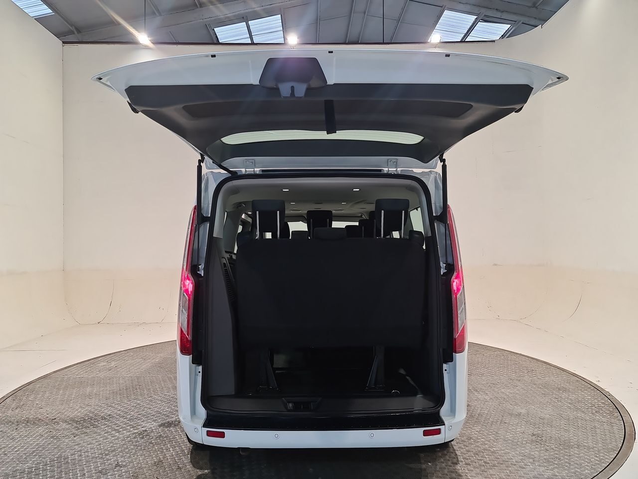 Used Ford Tourneo Custom 2018 for sale - 76544772: Photo 14