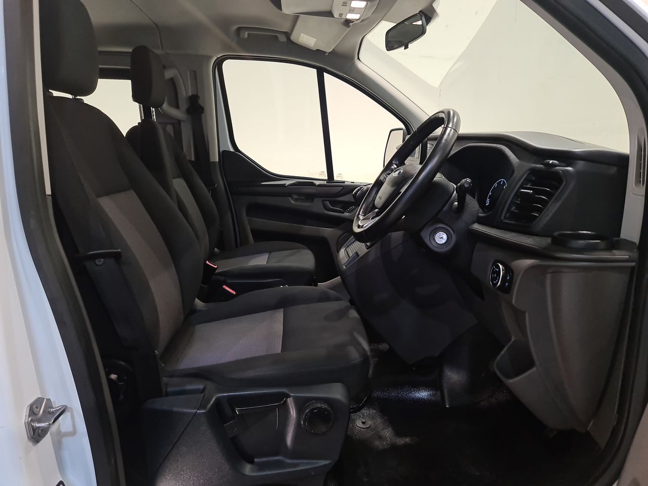 Used Ford Tourneo Custom 2018 for sale - 76544772: Photo 20
