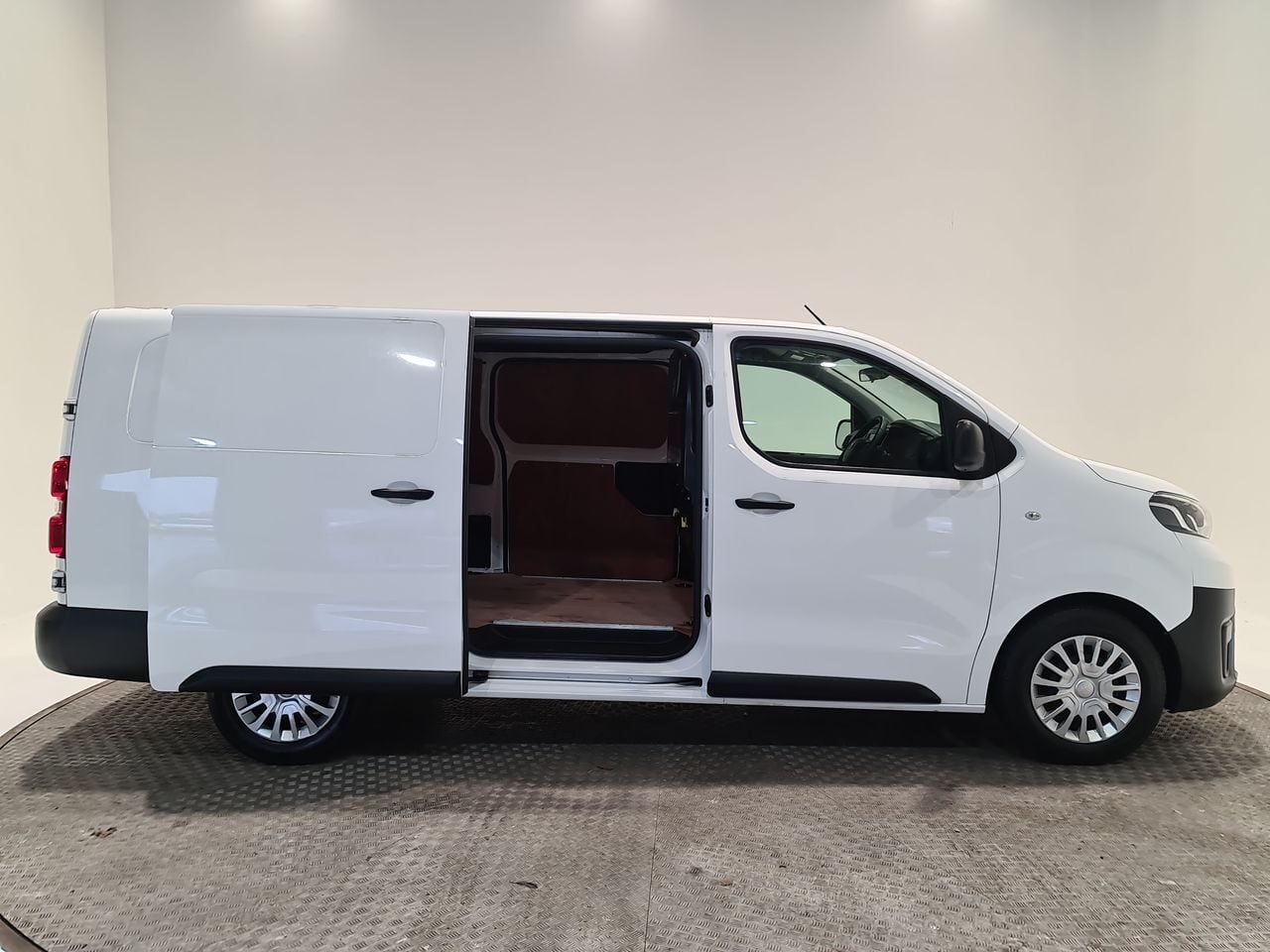 Used Toyota ProAce 2022 for sale - 76819789: Photo 18