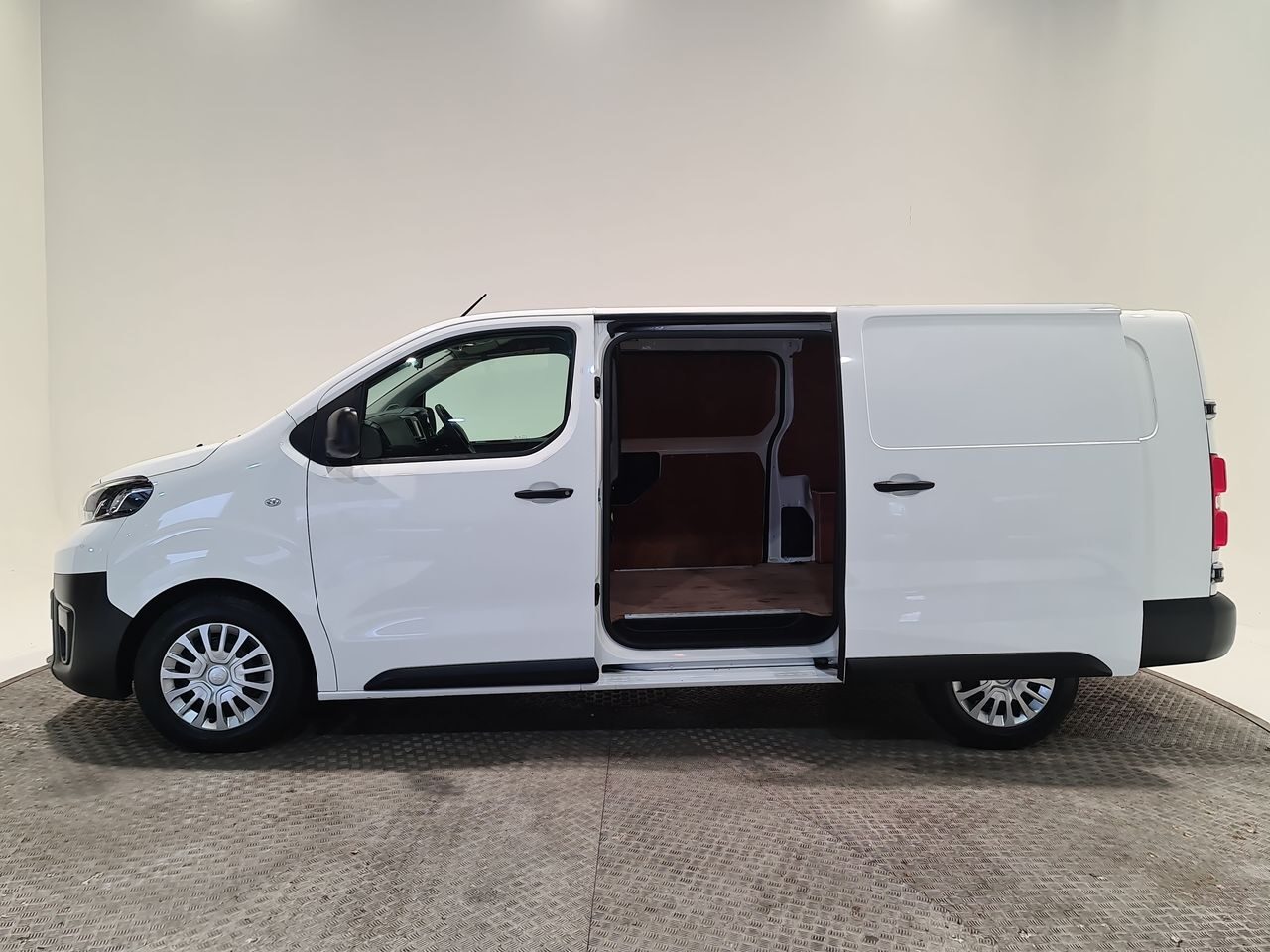 Used Toyota ProAce 2022 for sale - 76819789: Photo 9