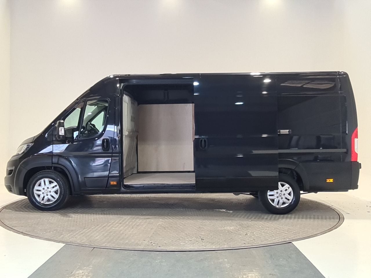 Used Peugeot Boxer 2021 for sale - 77830072: Photo 9