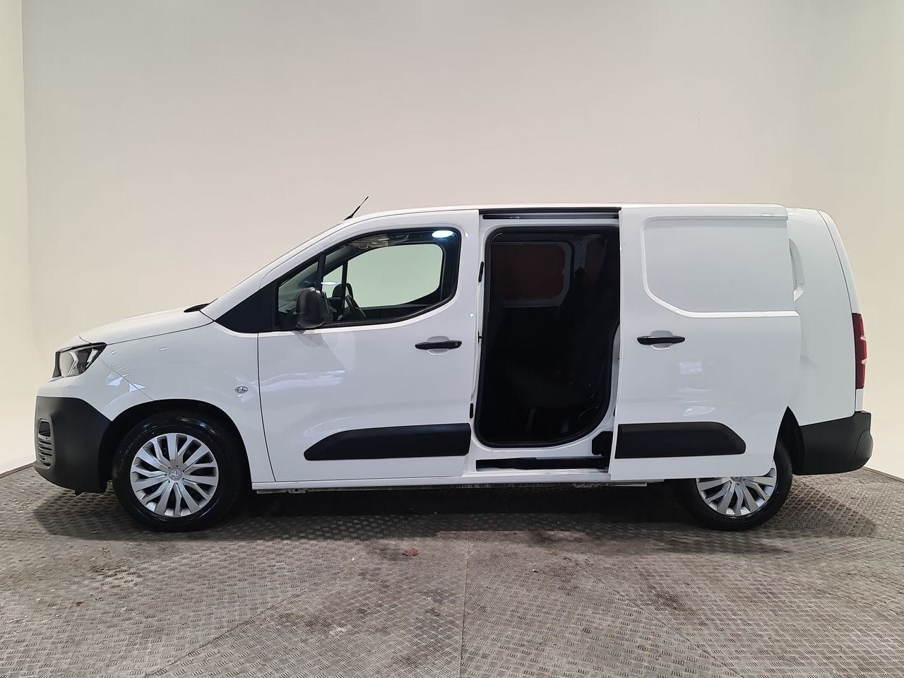 Used Peugeot Partner 2021 for sale - 76544744: Photo 9