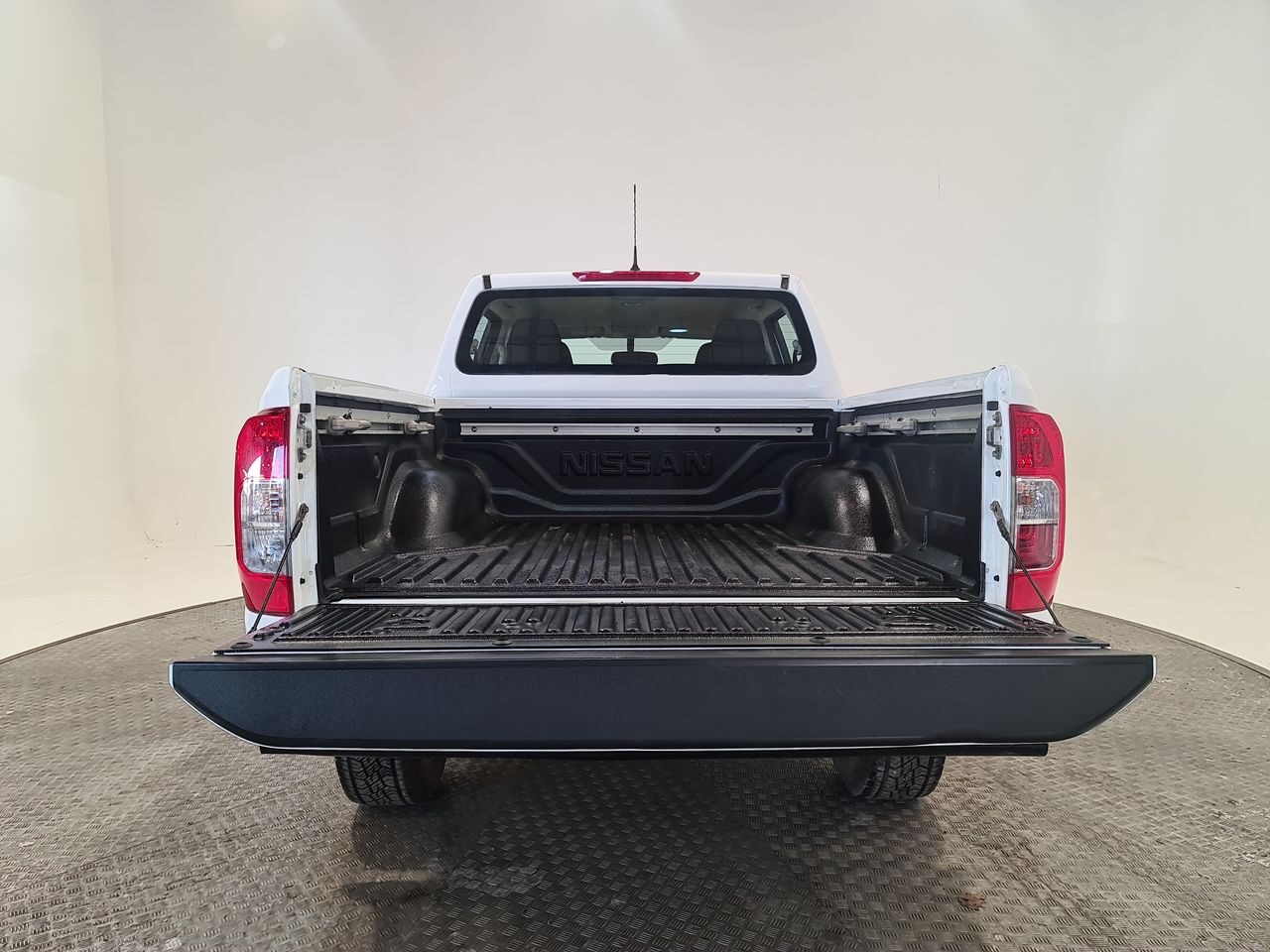 Used Nissan Navara 2021 for sale - 76616907: Photo 13