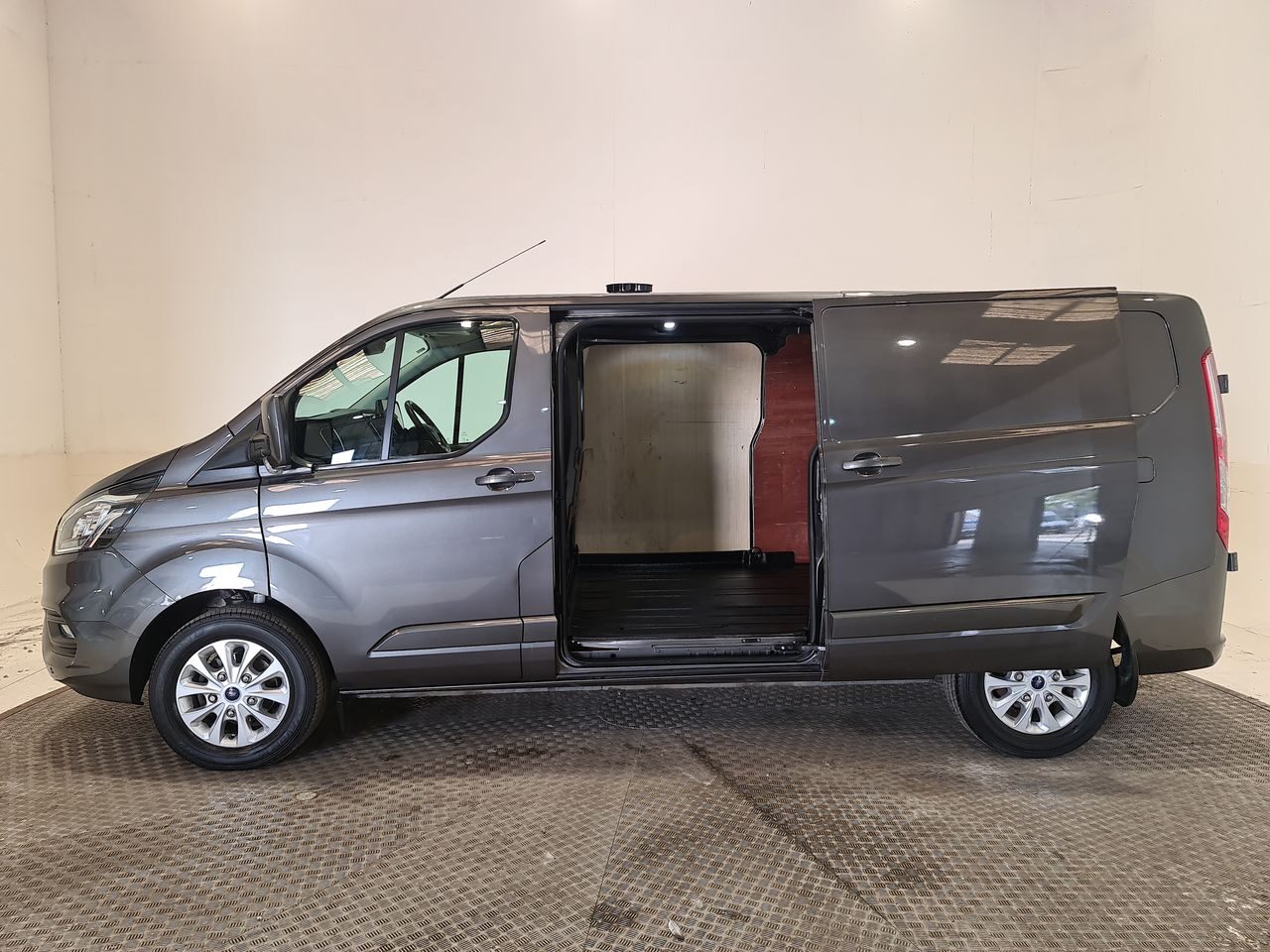 Used Ford Transit Custom 2022 for sale - 76544748: Photo 10