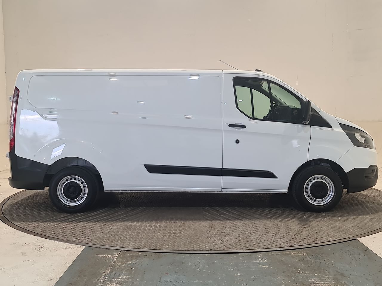 Used Ford Transit Custom 2023 for sale - 76544728: Photo 16