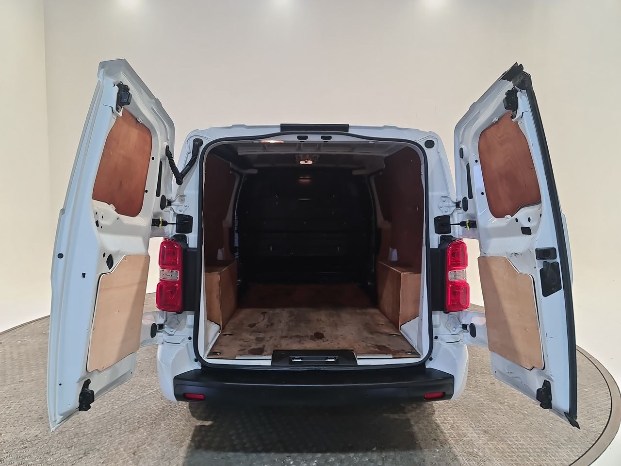 Used Vauxhall Vivaro 2023 for sale - 77555943: Photo 13