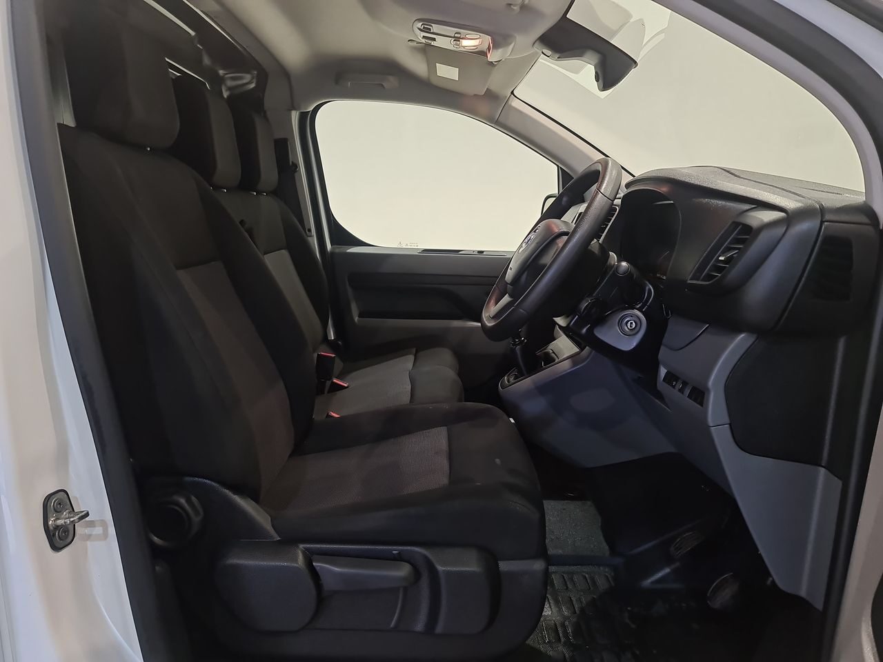 Used Vauxhall Vivaro 2023 for sale - 77555943: Photo 19