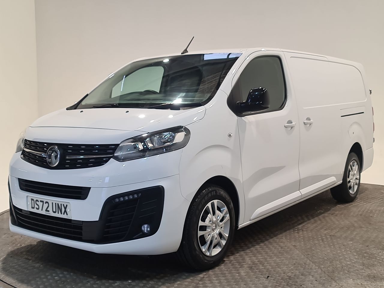 Used Vauxhall Vivaro 2023 for sale - 77555943: Photo 4