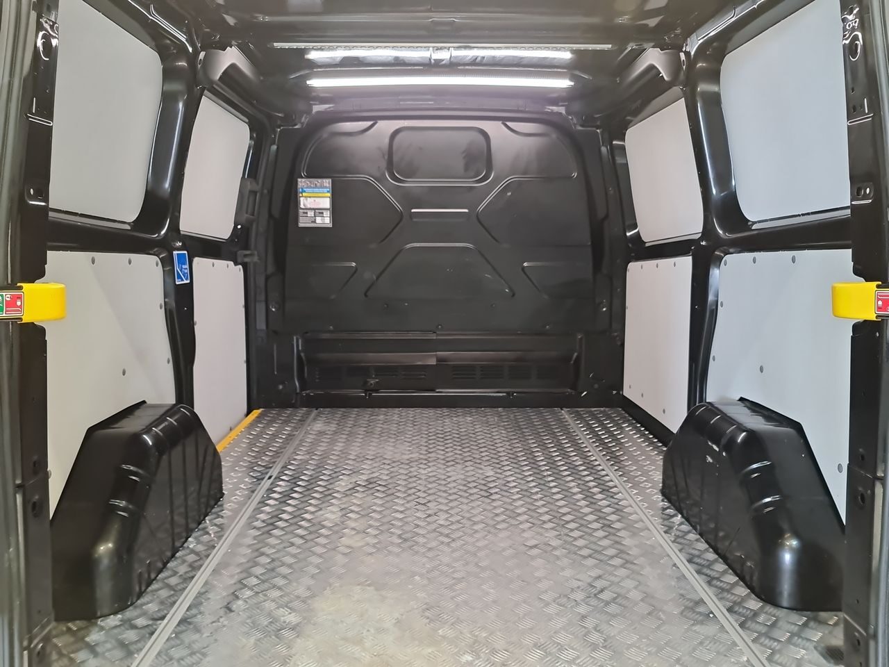 Used Ford Transit Custom 2023 for sale - 78070123: Photo 13