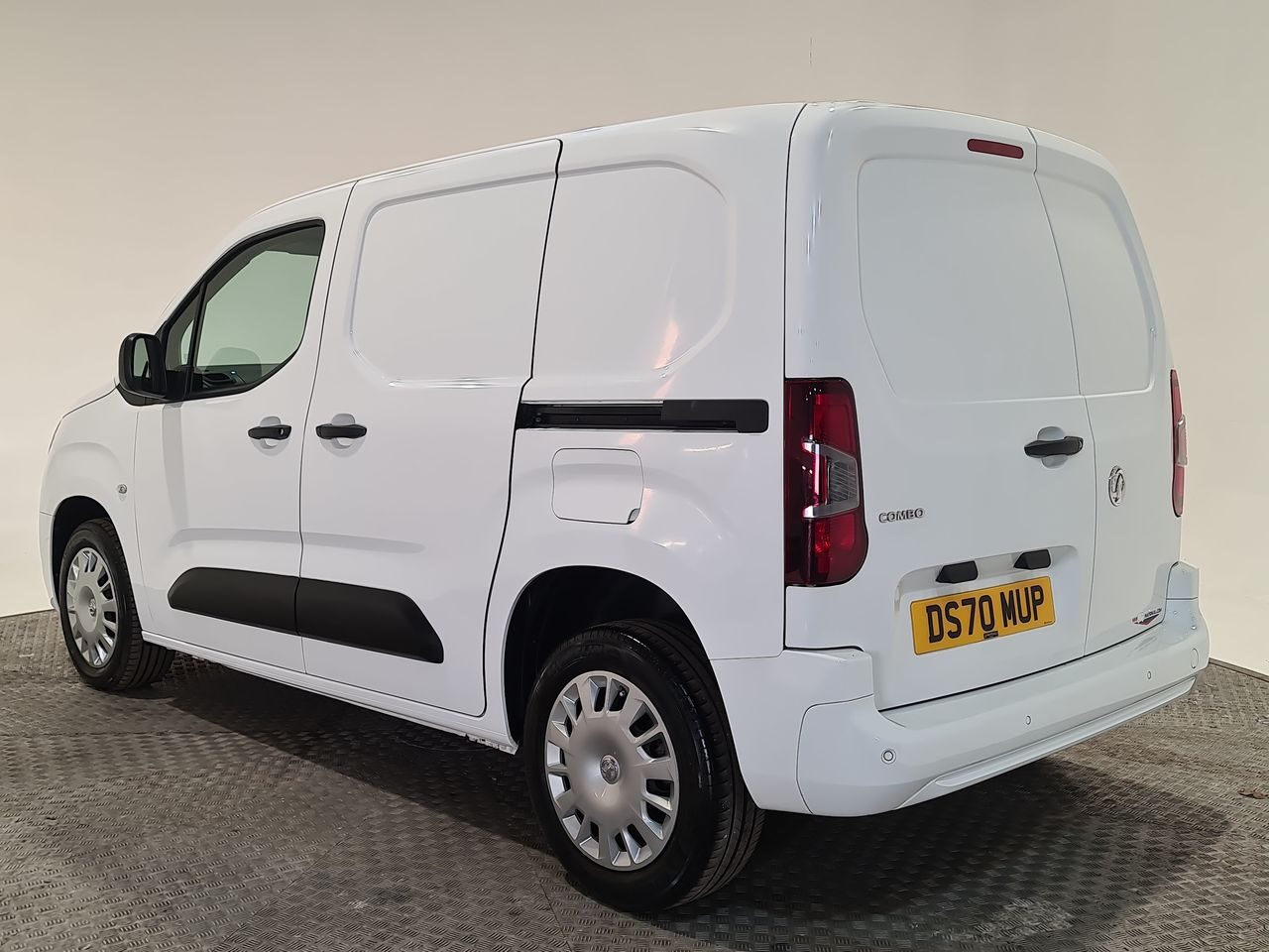 Used Vauxhall Combo 2020 for sale - 76616909: Photo 10