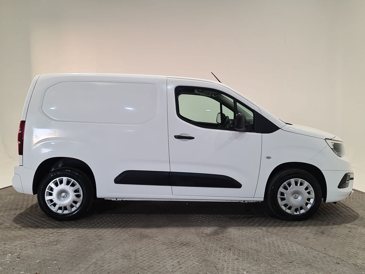 Used Vauxhall Combo 2020 for sale - 76616909: Photo 16