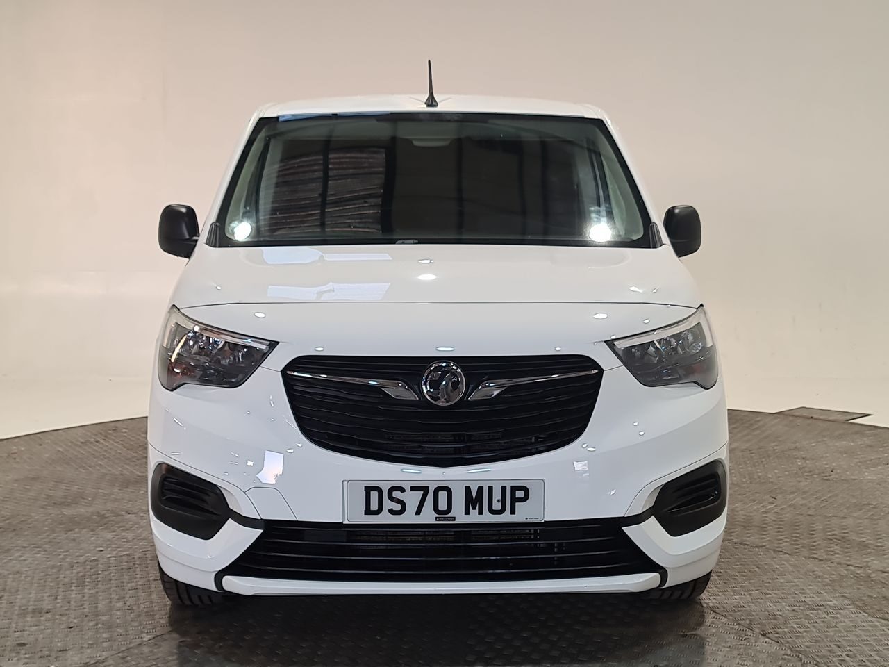 Used Vauxhall Combo 2020 for sale - 76616909: Photo 3