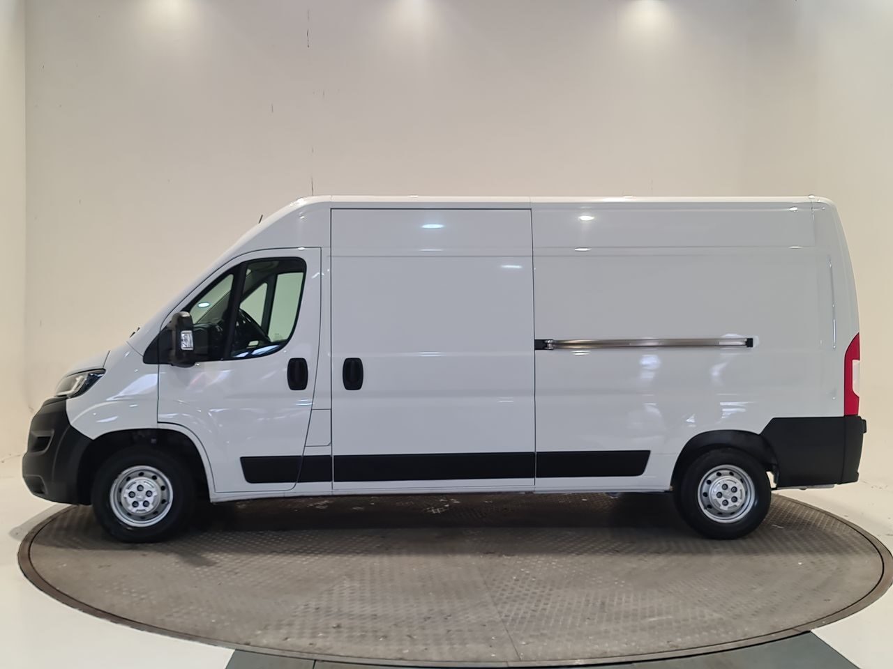 Used Peugeot Boxer 2023 for sale - 78064375: Photo 5