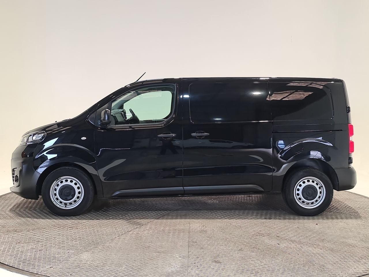 Used Vauxhall Vivaro 2022 for sale - 76577138: Photo 5