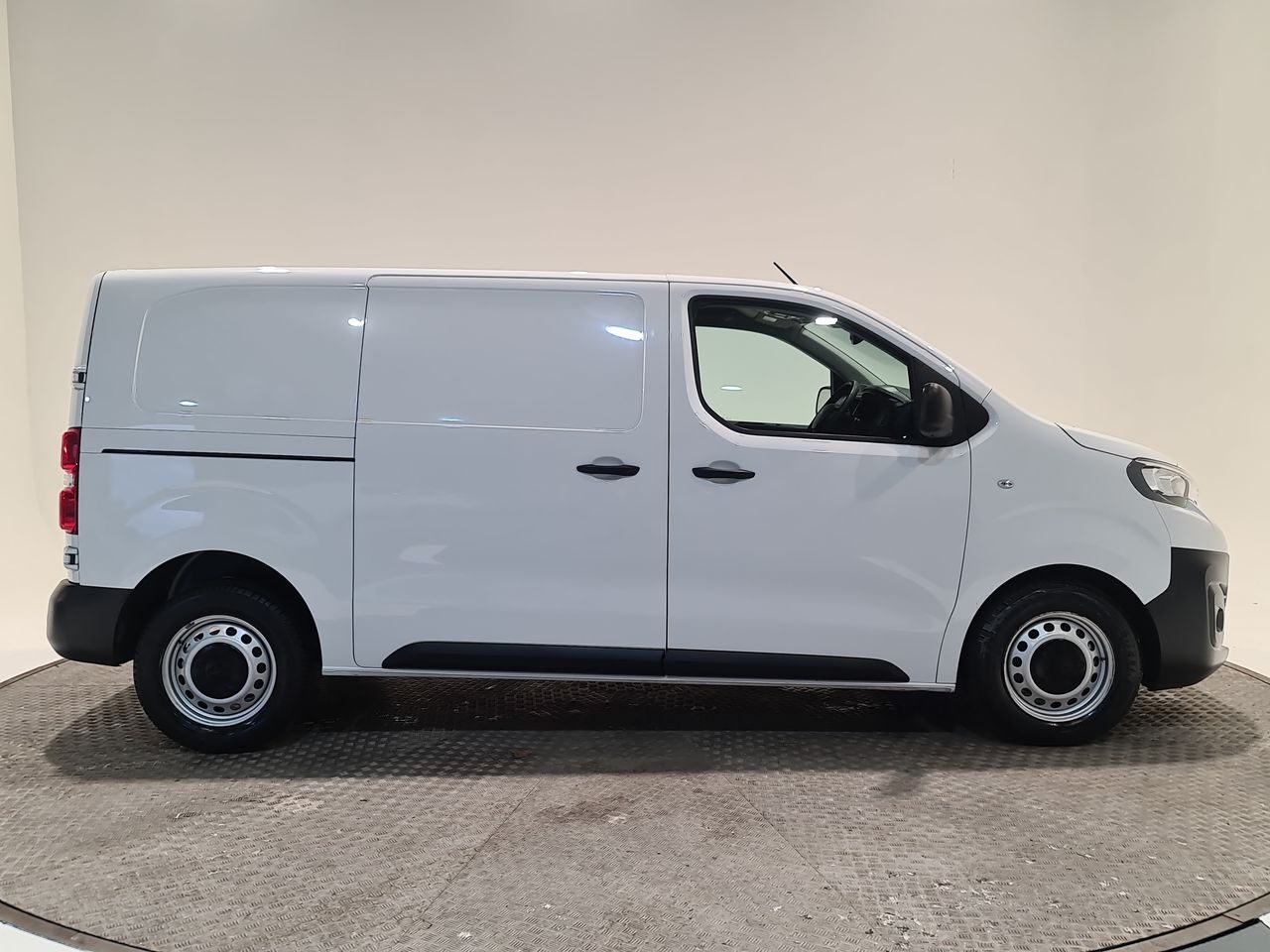 Used Peugeot Expert 2023 for sale - 76577115: Photo 16