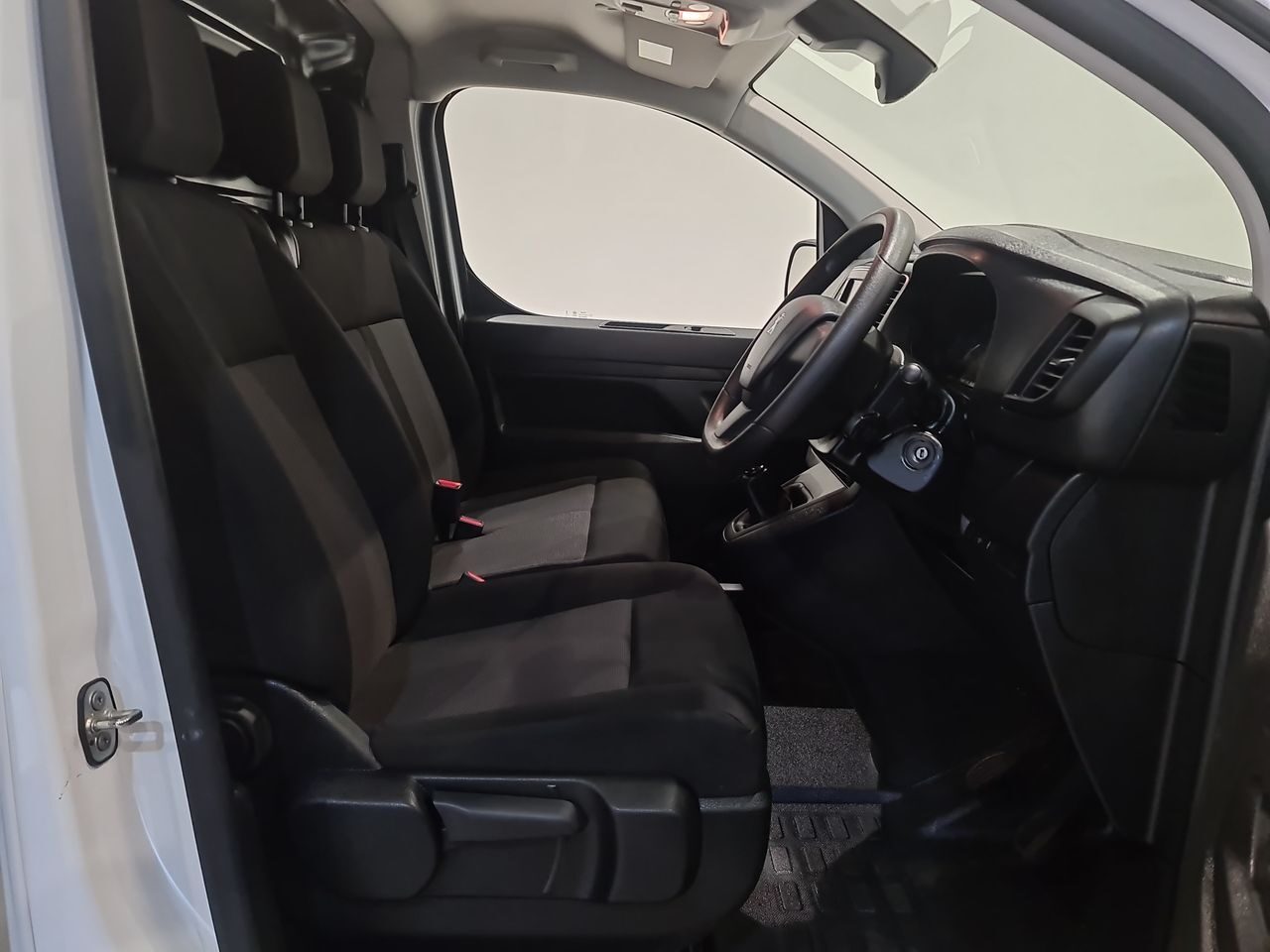 Used Peugeot Expert 2023 for sale - 76577115: Photo 19