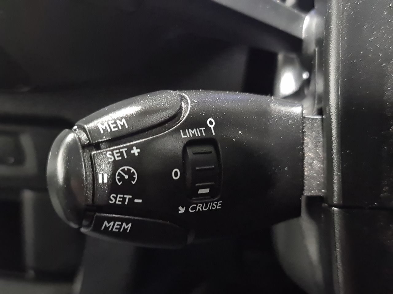 Used Peugeot Expert 2023 for sale - 76577115: Photo 28