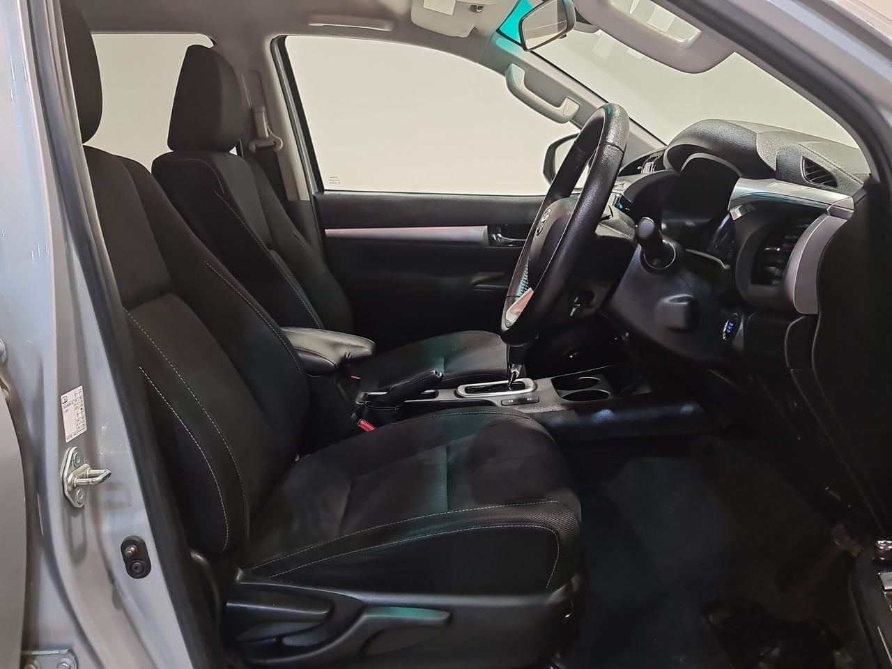 Used Toyota Hilux 2021 for sale - 77355115: Photo 21
