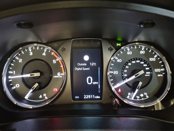 Used Toyota Hilux 2024 for sale - 76280167: Photo 28