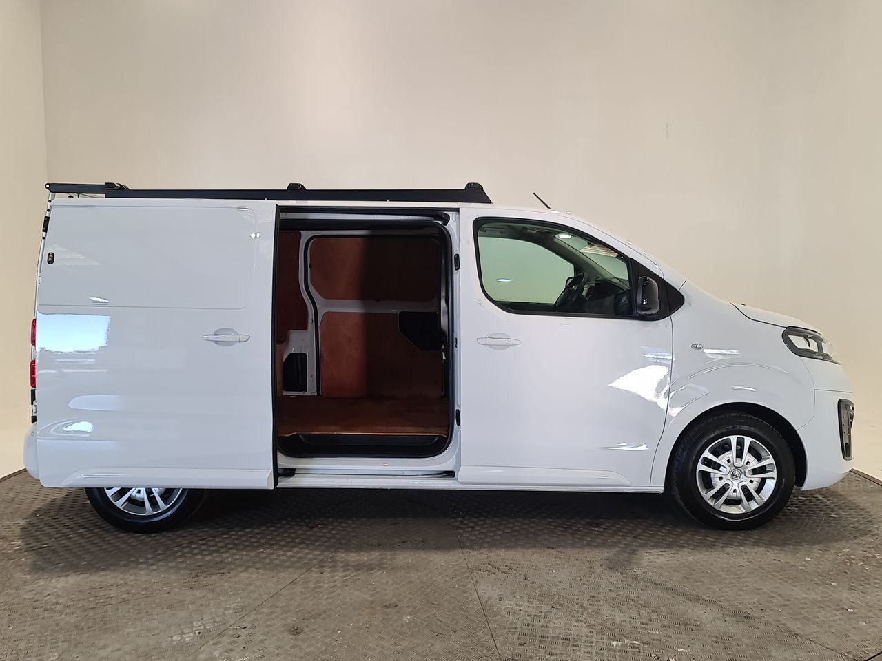 Used Vauxhall Vivaro 2023 for sale - 76616908: Photo 18