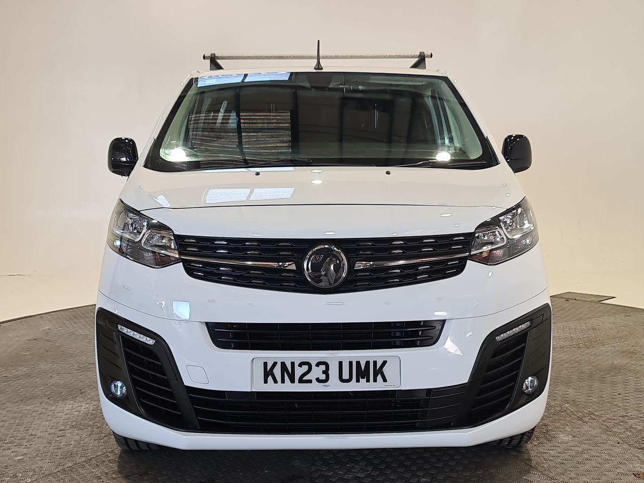 Used Vauxhall Vivaro 2023 for sale - 76616908: Photo 3