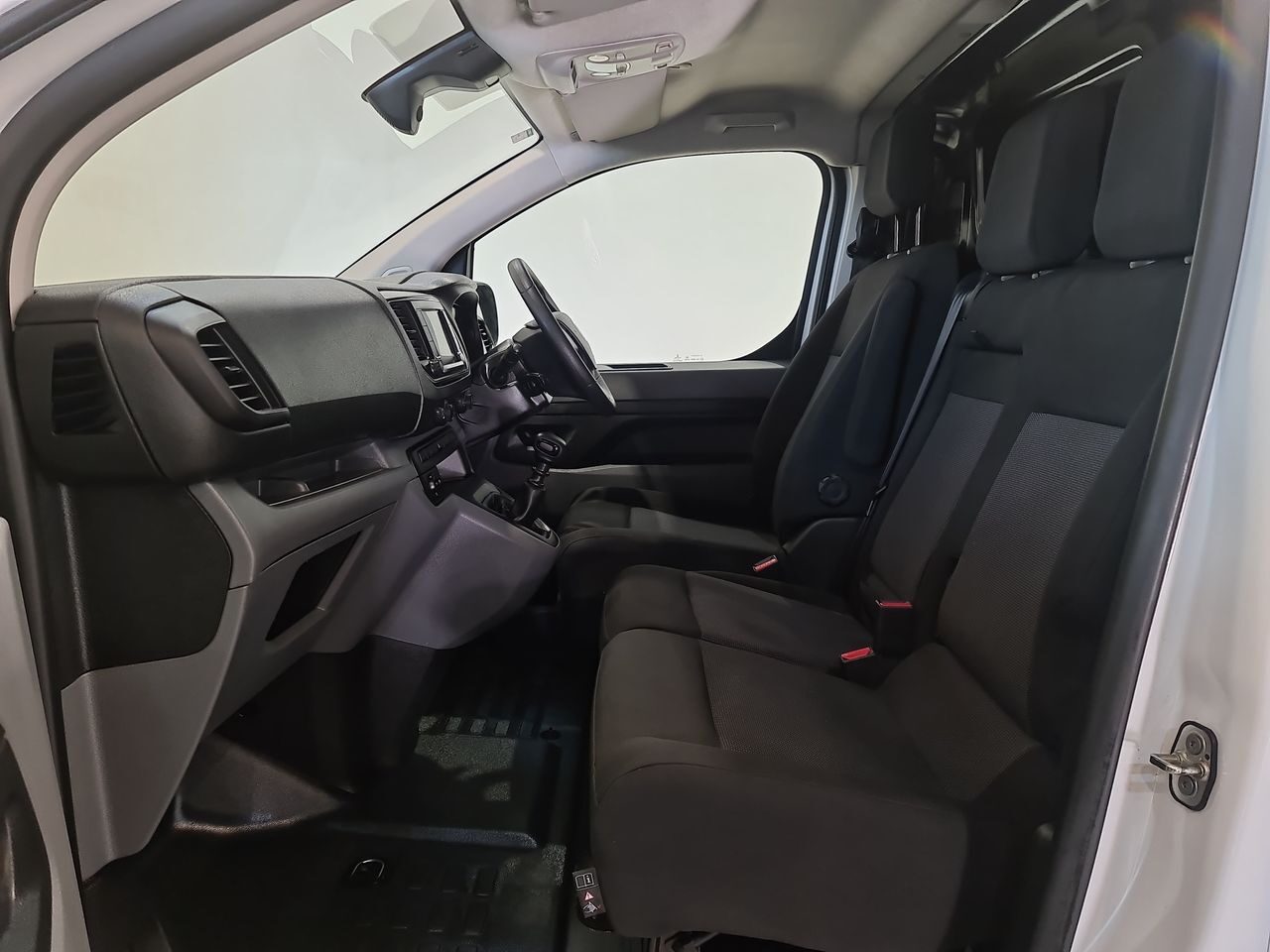 Used Vauxhall Vivaro 2023 for sale - 76616908: Photo 7