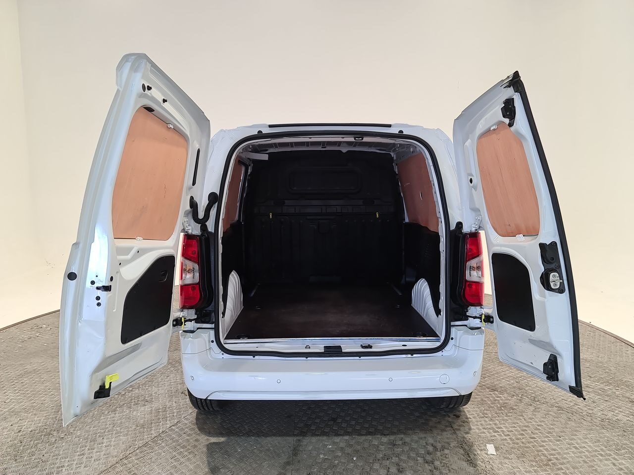 Used Vauxhall Combo 2023 for sale - 76638751: Photo 13